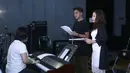 Ricky Harun saat menjalani latihan di Studio Aluna Erwin Gutawa, daerah Antasari, Jakarta Selatan, Jumat (25/11/2016). Malam puncak SCTV Awards 2016 bakal digelar pada 3o November mendatang. (Nurwahyunan/Bintang.com)