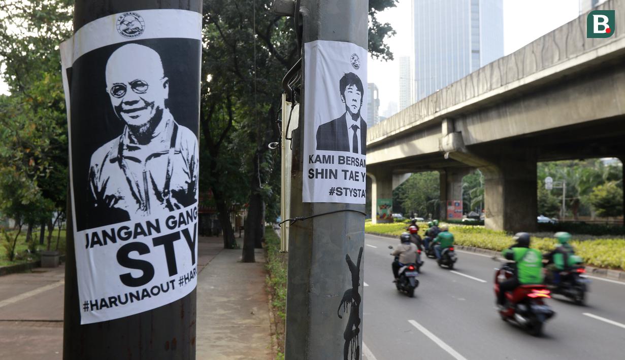 Sebelumnya Nama Haruna Soemitro menjadi viral setelah mengkritik kinerja Shin Tae-yong. Ia terang-terangan menyatakan bahwa Shin Tae-yong gagal usai membawa timnas Indonesia hanya menjadi runner-up Piala AFF 2020. (Bola.com/M Iqbal Ichsan)