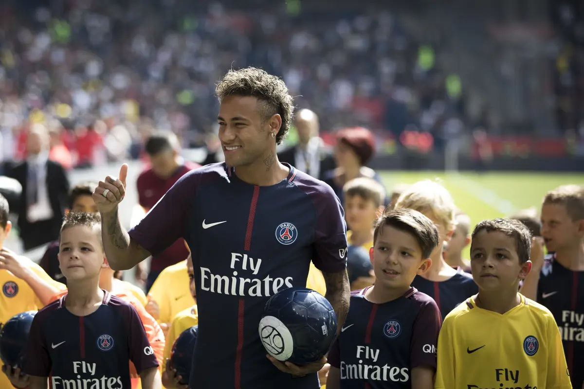 Pemain Mahal, Neymar