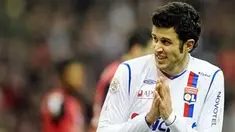 Lyon's defender Fabio Grosso reacts during the French L1 football match Lille vs. Lyon, on March 07, 2009, at the Stade de France in Saint-Denis, near Paris. AFP PHOTO / FRANCK FIFE 