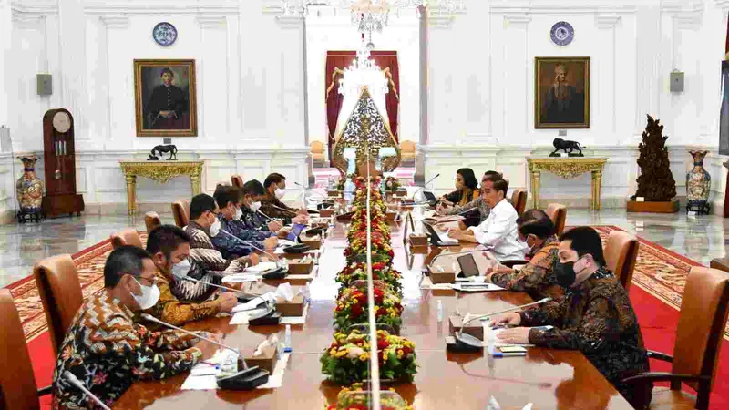 Presiden Jokowi Gelar Ratas di Istana Merdeka
