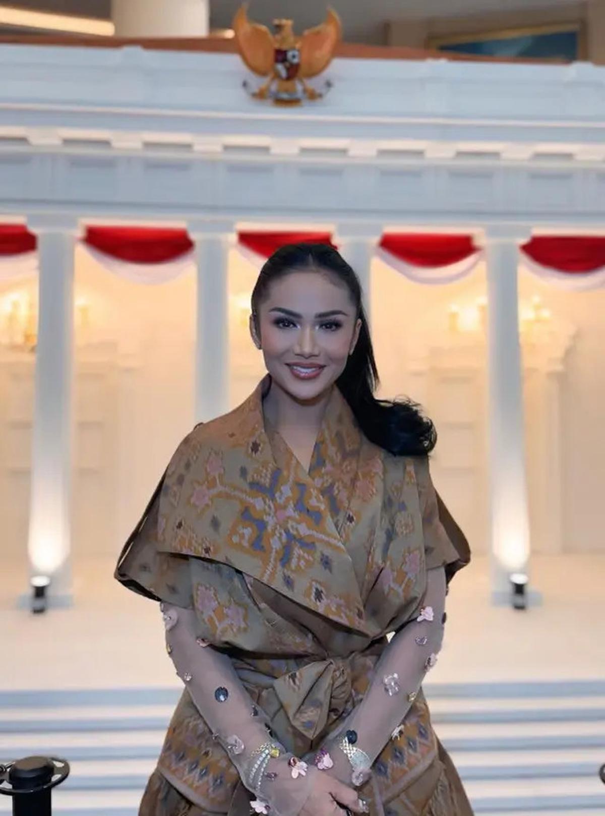 5 Potret Kris Dayanti Peringati 17 Agustus 2025 Kemerdekaan HUT RI ke-80, dari Wasta Nusantara hingga Gaya Casual