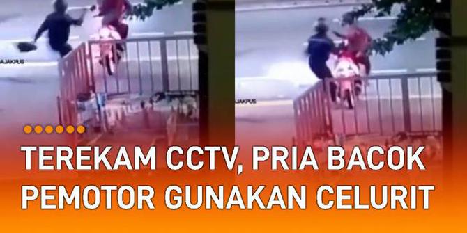 VIDEO: Terekam CCTV, Oknum Pria Bacok Pemotor Gunakan Celurit