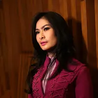 Banyak yang beranggapan jika musik dangdut adalah musik pinggiran dan tidak berkelas. Pedangdut senior Iis Dahlia mengatakan kini sudah banyak orang yang berpikiran terbuka mengenai musik dangdut. (Nurwahyunan/Bintang.com)