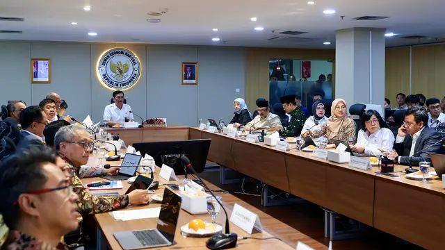 Banyuwangi Jadi Pilot Project Digitalisasi Bansos, Bupati Ipuk bersama 4 Menteri Bahas Finalisasi Program