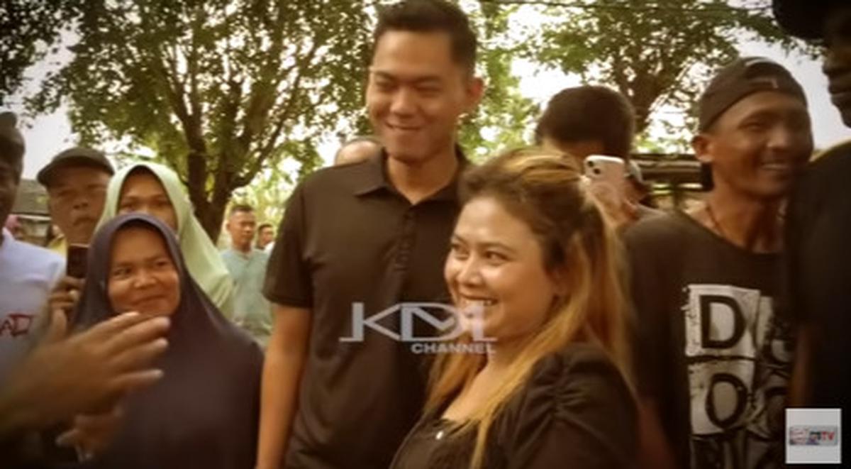 Wanita Cantik Pemilik Warung Dibongkar Dedi Mulyadi Malah ke Geeran Senyum