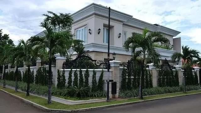 Potret rumah selebriti bergaya American style (Sumber: kapanlagi.com)