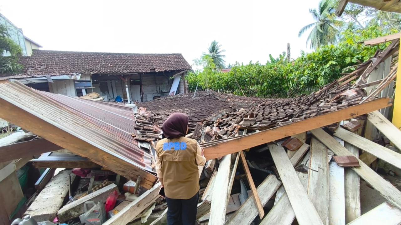 81 Warga Luka dan 1 Meninggal Akibat Gempa Bumi Magnitudo 6,7 di Sulteng