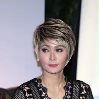 Saat dijumpai di kawasan Sudirman, Jakarta Pusat, Rabu (17/12/2015), Inul Daratista mengatakan jika referensi gaya ‘American Style’ yang dipilihnya tersebut berdasarkan penyanyi asal Amerika, Jennifer Lopez. (Nurwahyunan/Bintang.com)