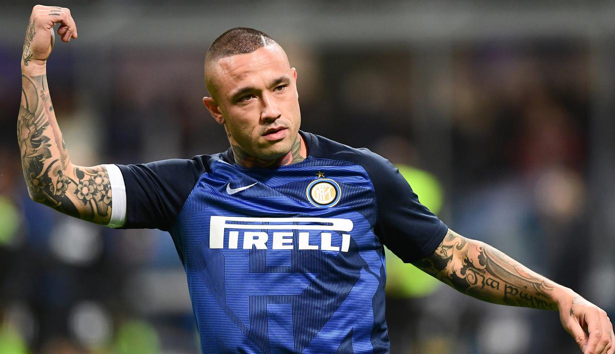 Radja Nainggolan (38 juta euro) - Pemain asal Belgia ini dilabuhkan Inter Milan dari Cagliari dengan mahar 38 juta euro pada musim 2018/2019. (AFP/Miguel Medina)