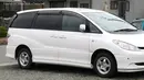 Toyota Estima I sering disebut The Eggvan oleh orang-orang Jepang karena bentuknya yang membulat seperti telur. Toyota Estima memiliki kemewahan dan kelegaan setara Alphard namun dengan konsep yang berbeda. Jika dibandingkan dengan Alphard Gen 1, Estima I mengadopsi desain yang lebih streamlined dengan tarikan garis halus di sekujur tubuhnya. Mesin mobil ini memiliki kapasitas 2.400cc dengan figur tenaga sebesar 160 Hp serta torsi 221 Nm. Mobil ini diproduksi dari tahun 2000 sampai 2005. (Source: auto-data.net)