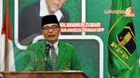 Wakil Ketua Umum Partai Persatuan Pembangunan (PPP) Emron Pangkapi memberikan sambutan saat Musyawarah Kerja Nasional (Mukernas) III PPP di Cisarua, Bogor, Jabar, Rabu (23/4/2014) (Liputan6.com/Johan Tallo).