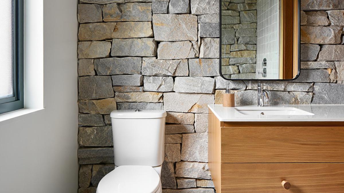 Boleh Tidak Bersholawat Saat Berada di Kamar Mandi? Ketahui Hukumnya dalam Islam