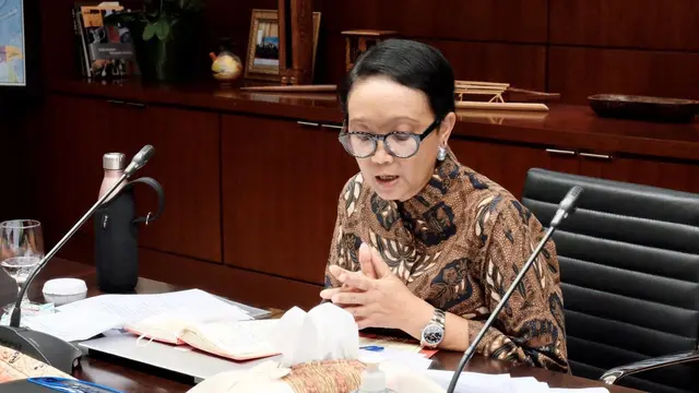 Telekonferensi oleh Menlu Retno bersama dengan 11 negara lain dalam membahas pandemi Virus Corona COVID-19.