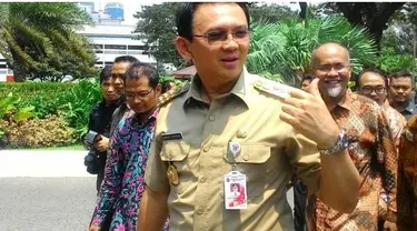 Gubernur DKI Jakarta Basuki Tjahaja Purnama atau Ahok akan bertemu dengan Kapolda Metro Jaya Irjen Pol Tito Karnavian. Keduanya akan bertemu untuk membahas masalah penghadangan truk sampah milik Pemprov DKI yang dilakukan oleh warga Cileungsi, Bogor, Jawa