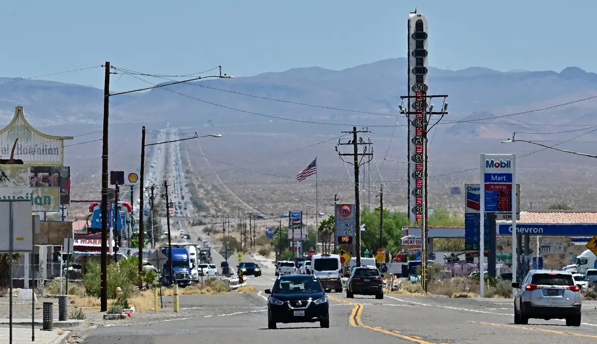 Lebih dari 50 juta warga Amerika Serikat akan terpanggang di bawah suhu yang sangat tinggi minggu ini, mulai dari California, Texas, hingga Florida, seiring dengan gelombang panas yang melanda bagian selatan Amerika Serikat. (Photo by Frederic J. BROWN / AFP)