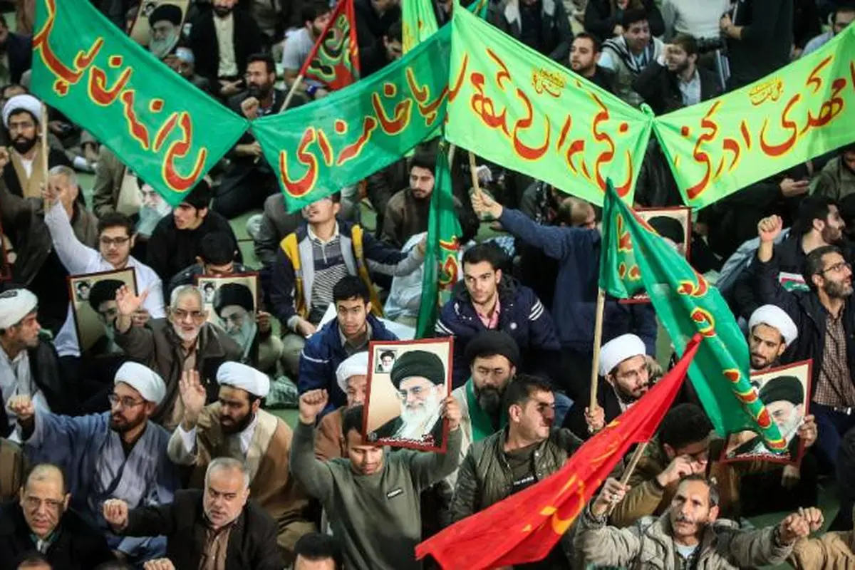 Demonstrasi di Iran yang berawal pada Kamis, 28 Desember 2017. Demo dilaporkan terjadi berlarut-larut dan menyebar ke beberapa kota (AFP)