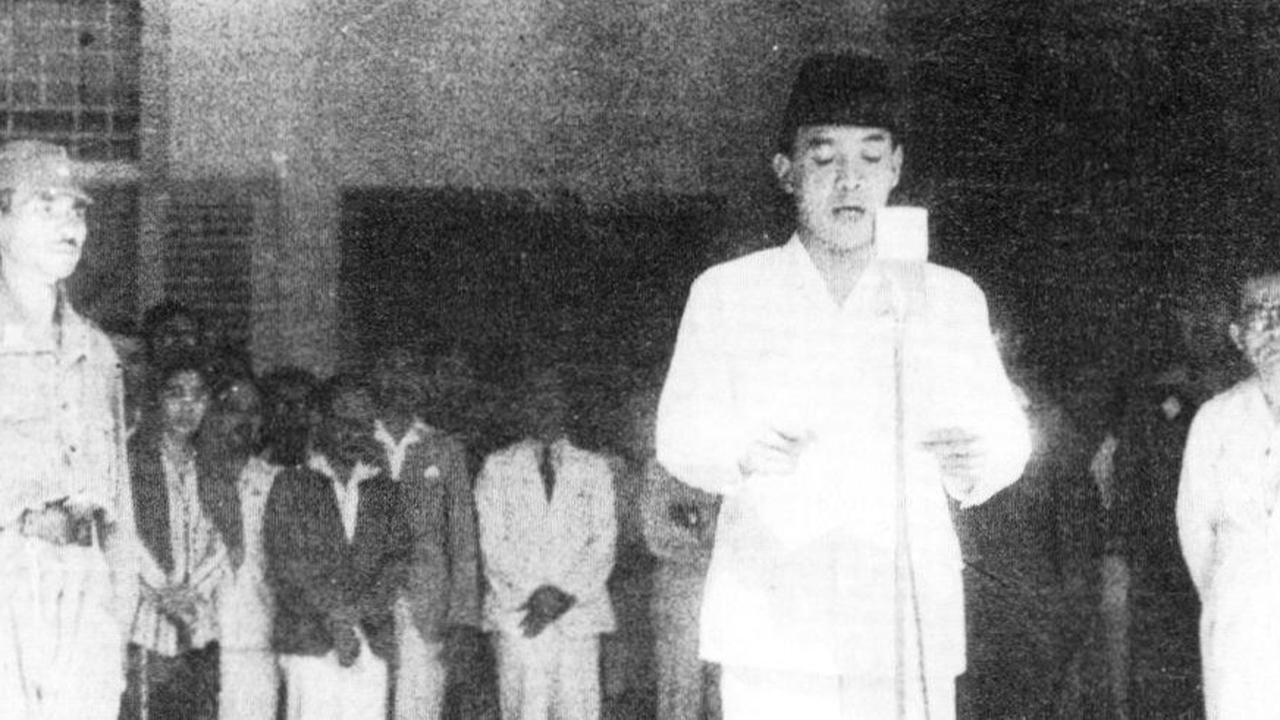 Sejarah Kemerdekaan Indonesia: Mikrofon Proklamasi yang Tak Ternilai Harganya