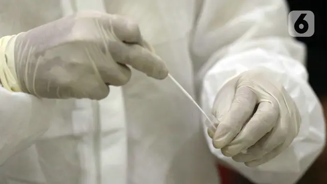 FOTO: Cegah Penyebaran COVID-19, Pewarta Jalani Rapid Test Antigen