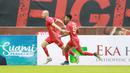 Pemain Persija Jakarta, Michael Krmencik (kiri) melakukan selebrasi usai mencetak gol ke gawang Rans Nusantara FC pada laga persahabatan antara Persija Jakarta menghadapi Rans Nusantara FC di Stadion Wibawa Mukti, Cikarang, Sabtu (16/7/2022). (Bola.com/M Iqbal Ichsan)