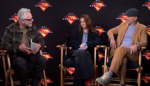 James Gunn, Milly Alcock, dan sutradara Craig Gillespie. (dok. Warner Bros Pictures)