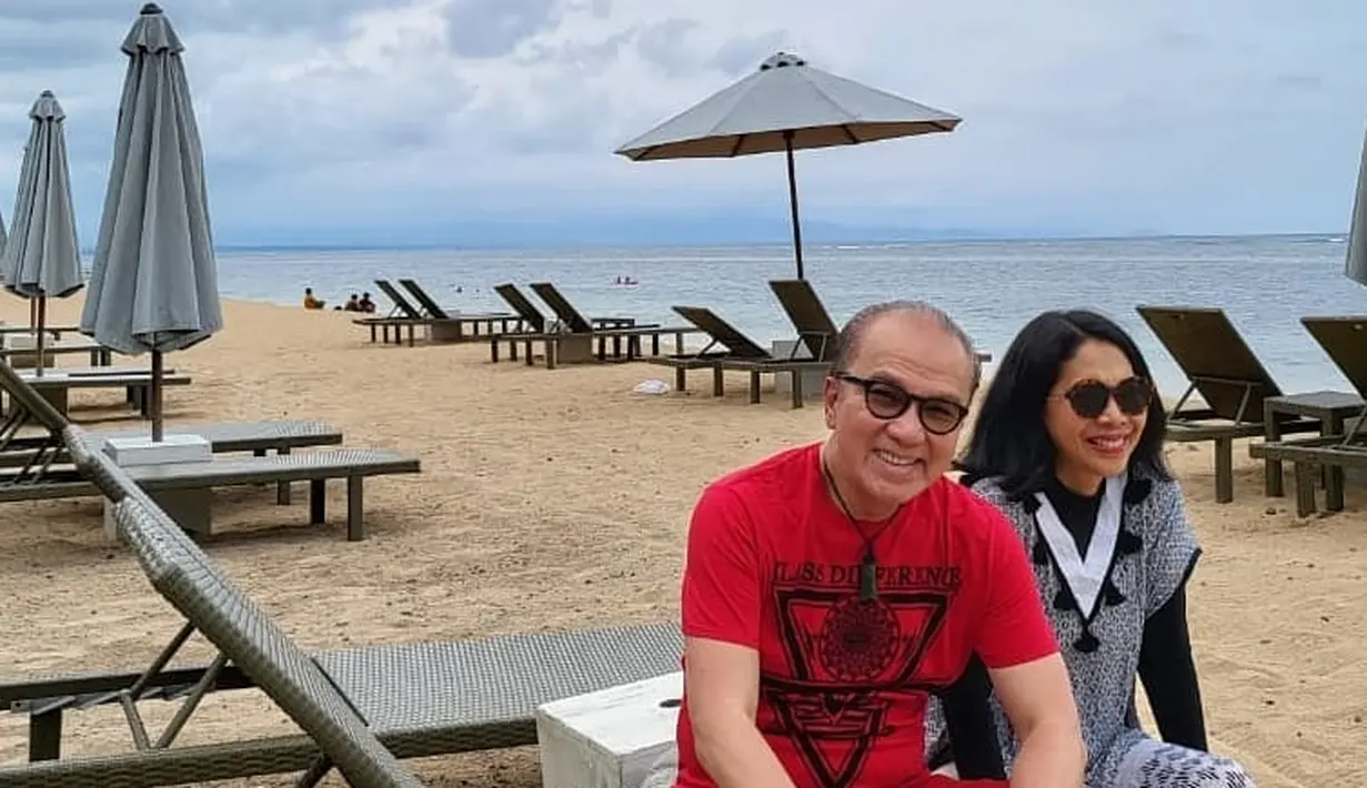 Tantowi Yahya dan Adjani Yahya (Instagram/tantowiyahyaofficial)