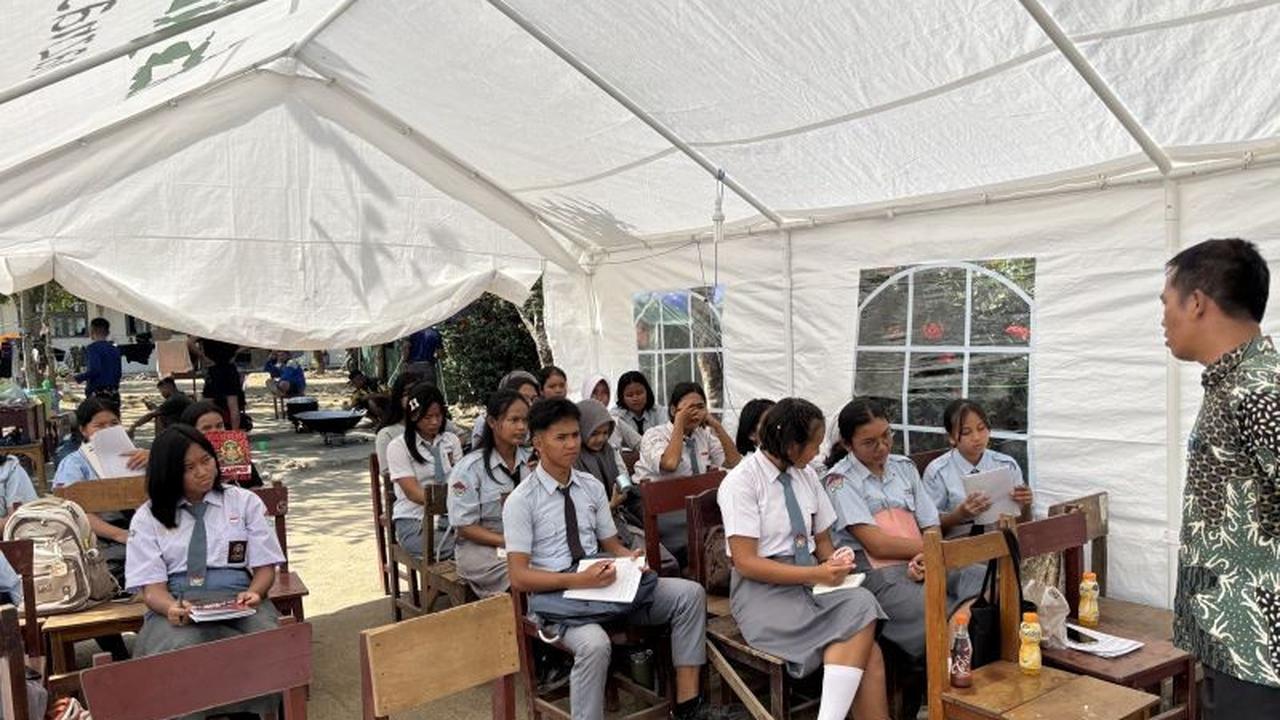 Ratusan Penyintas Bencana Tukka Masih Bertahan di SMAN 1, Aktivitas Belajar Terganggu