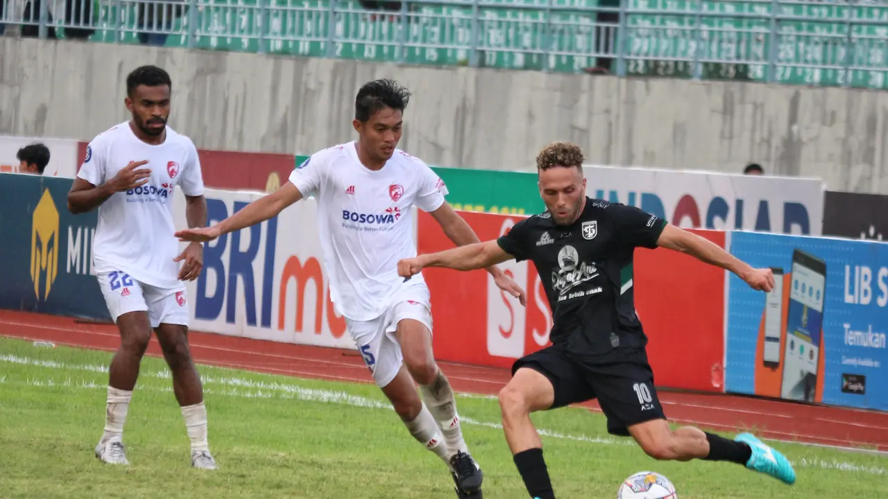 Persebaya Surabaya Vs PSM Makassar