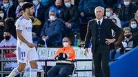 Pelatih Real Madrid Carlo Ancelotti dalam pertandingan Liga Spanyol melawan Getafe di Stadion Coliseum Alfonso Perez, Minggu, 2 Januari 2022. Real Madrid kalah 0-1. (JAVIER SORIANO / AFP)