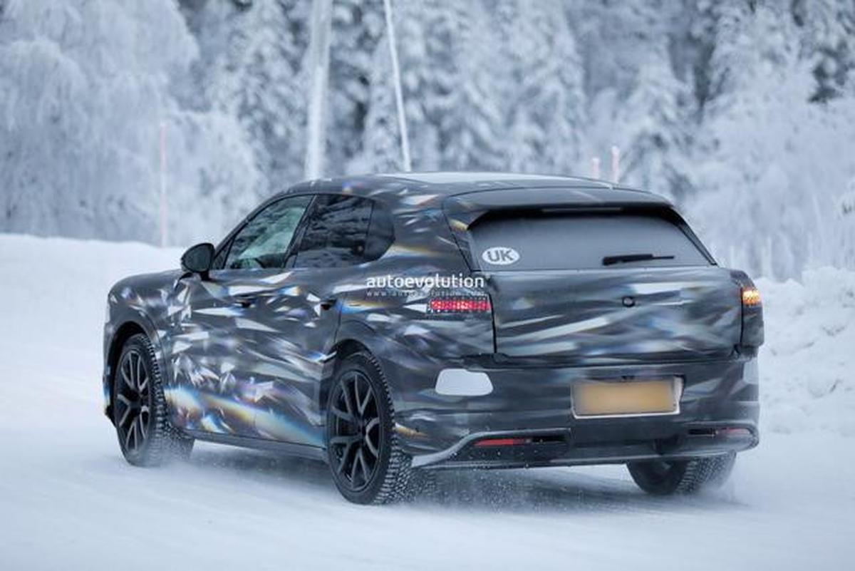 Bentley Uji SUV Listrik Terbarunya di Suhu Beku, Siap Masuki Era Baru Mobil Mewah