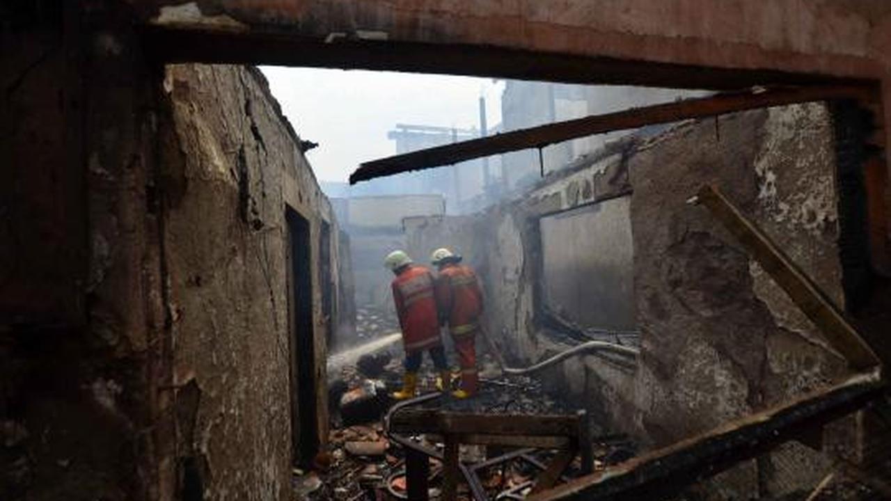 Ratusan rumah di Jembatan Besi, Tambora ludes dilalap api
