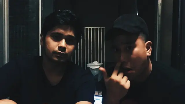 Vokalis Kakak Beradik