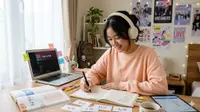 5 Kebiasaan Sederhana Fans K-Pop untuk Meningkatkan Kemampuan Bahasa Korea
