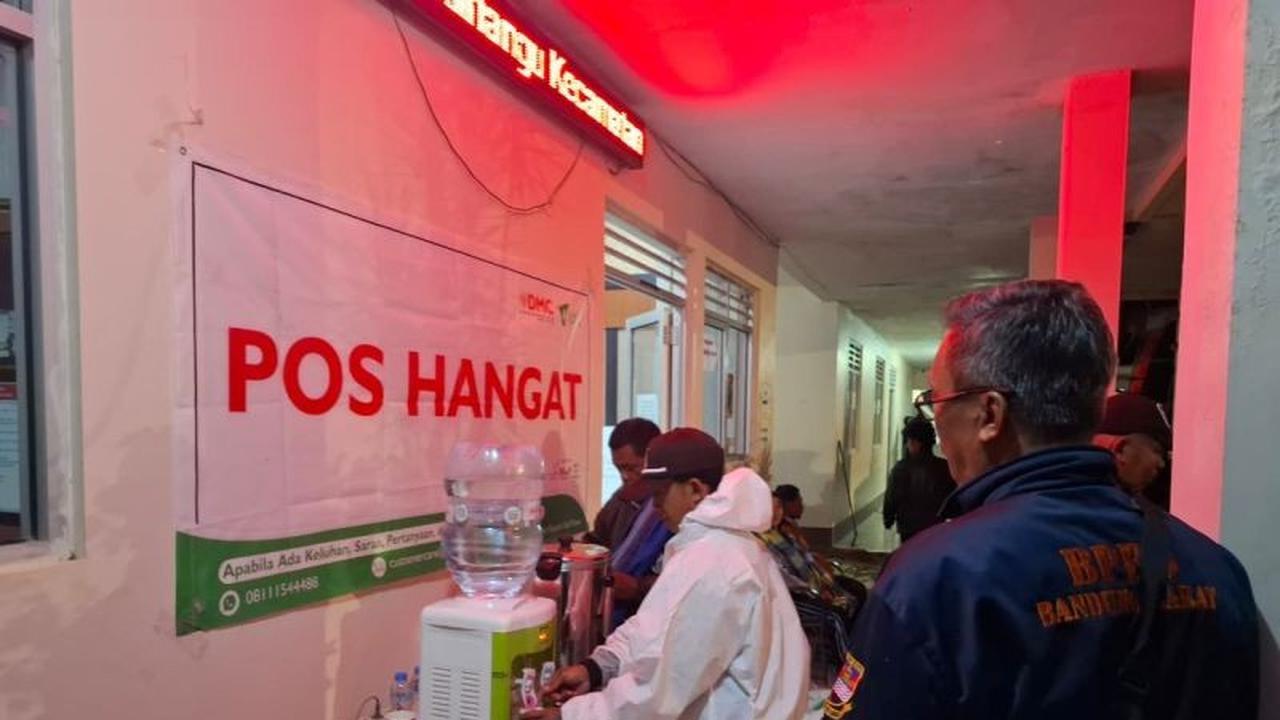 Dompet Dhuafa Respons Cepat Bencana Banjir-Longsor Bandung Barat, Fokus Pencarian dan Pertolongan Korban