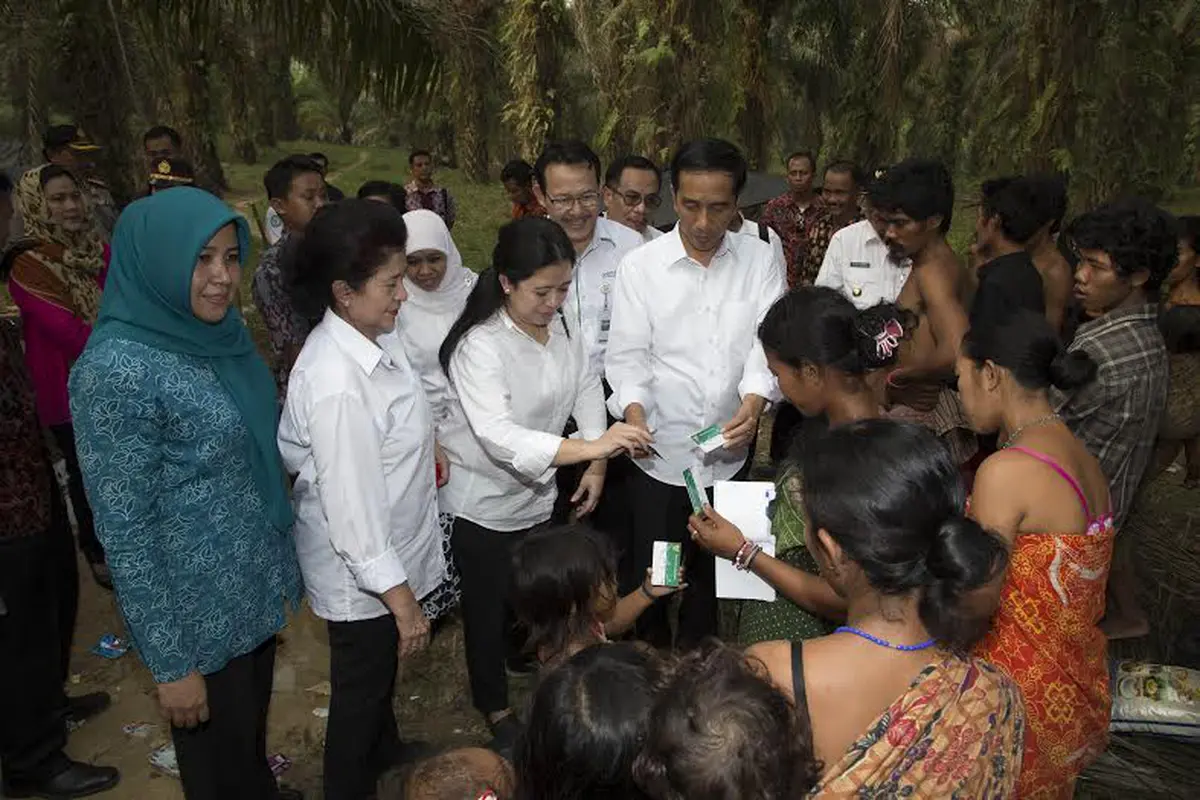 20151030-Jokowi-Kabut Asap-Menteri Kabinet-Jambi