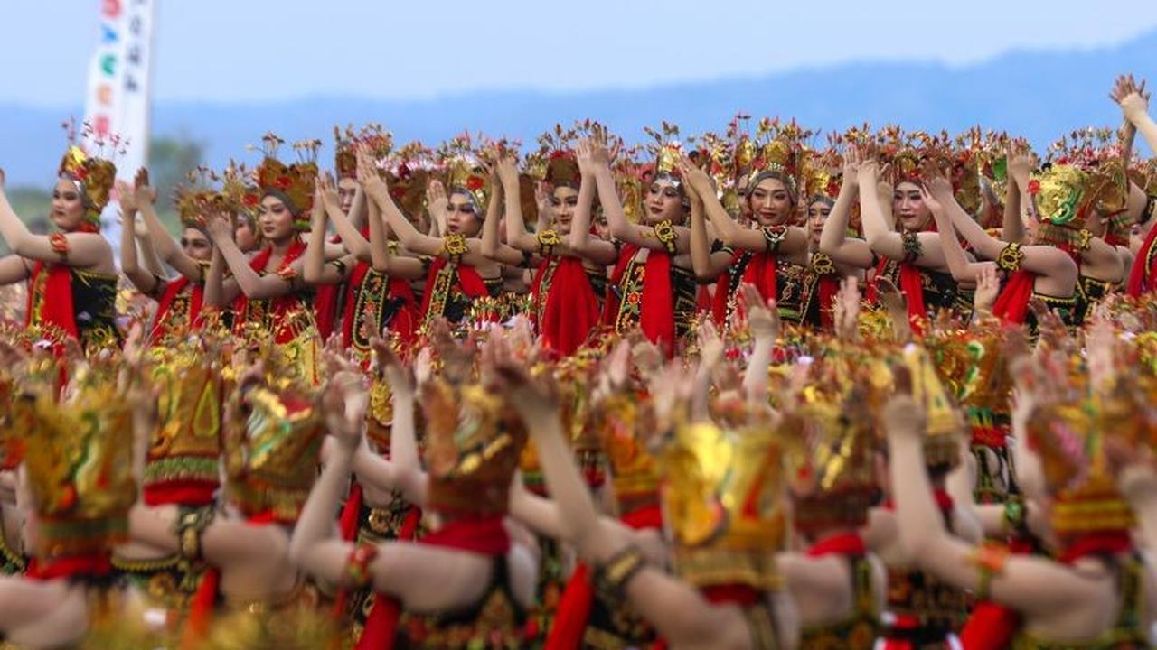 Wow, Sudah 13 Tahun! Konsistensi Festival Gandrung Sewu Banyuwangi Pukau Kemenpar dan Dorong Ekonomi Lokal