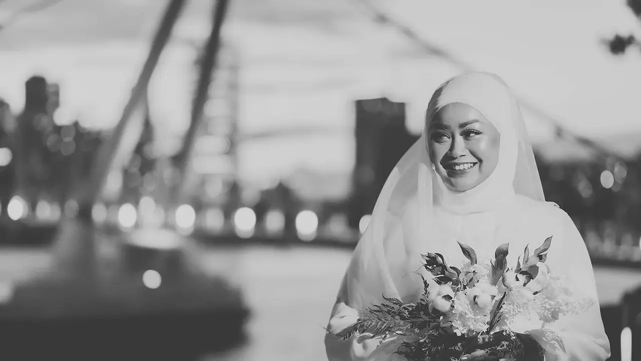 Calon Suami Batalkan Pernikahan, Wanita Ini Jalani Pemotretan Prewedding Sendirian
