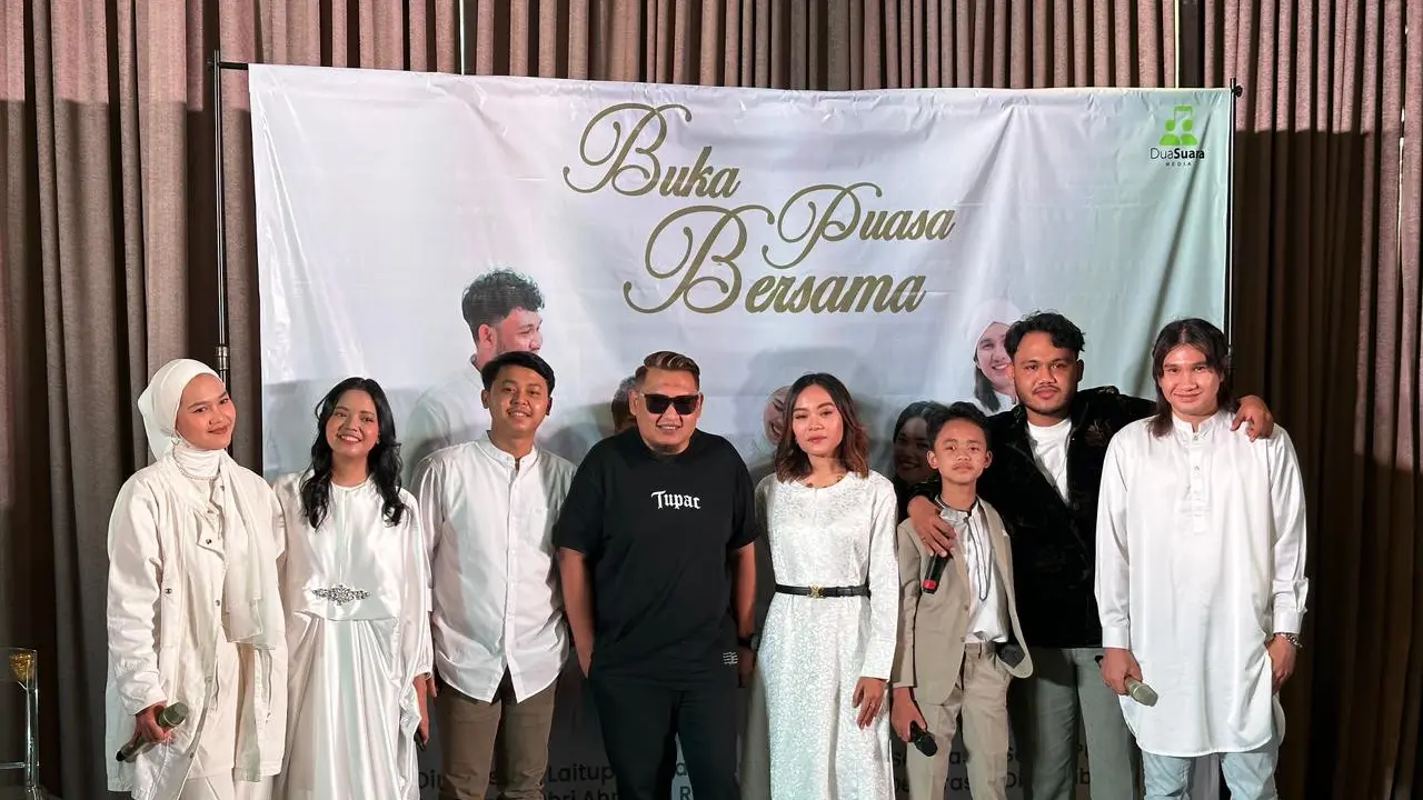 Para artis dan penyanyi Dua Suara Media
