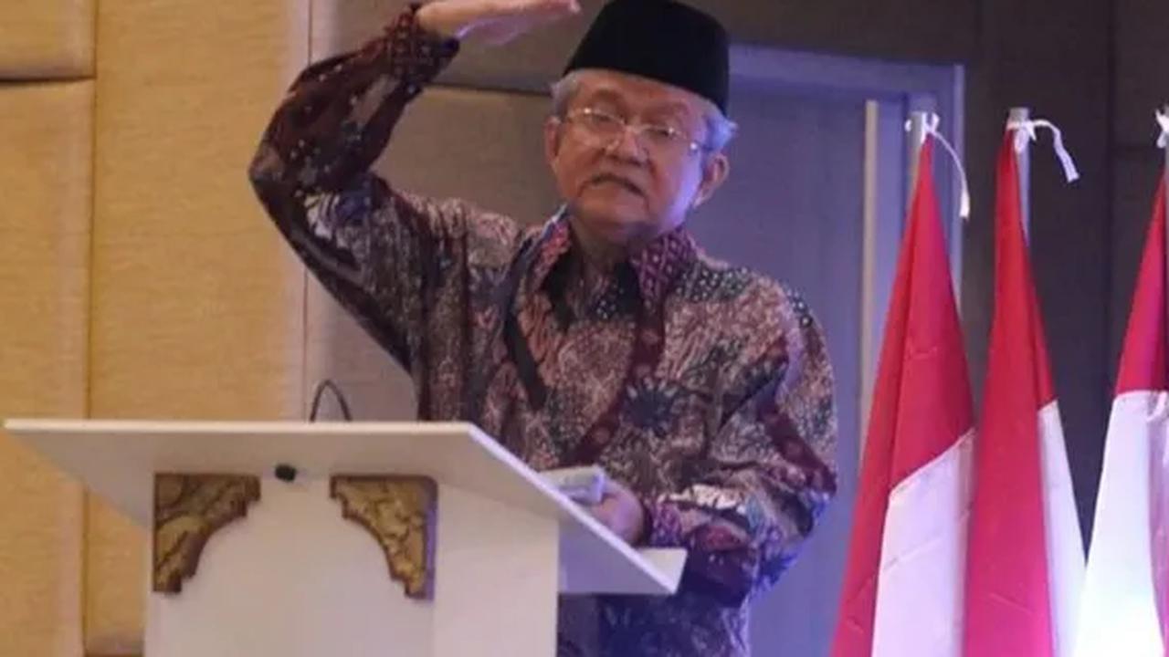 "MUI mengingatkan dan mengimbau pihak pemerintah agar jangan memperkenankan dan memberi izin terhadap diselenggarakannya acara tersebut,"