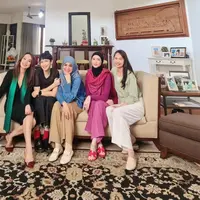 Setelah sekian lama tak bertemu, baru-baru ini beberapa cast perempuan Cinta Fitri melakukan reuni. [Instagram].