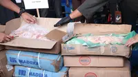Modus Penyelundupan Daging Babi Ilegal di Perbatasan RI-Singapura Terbongkar