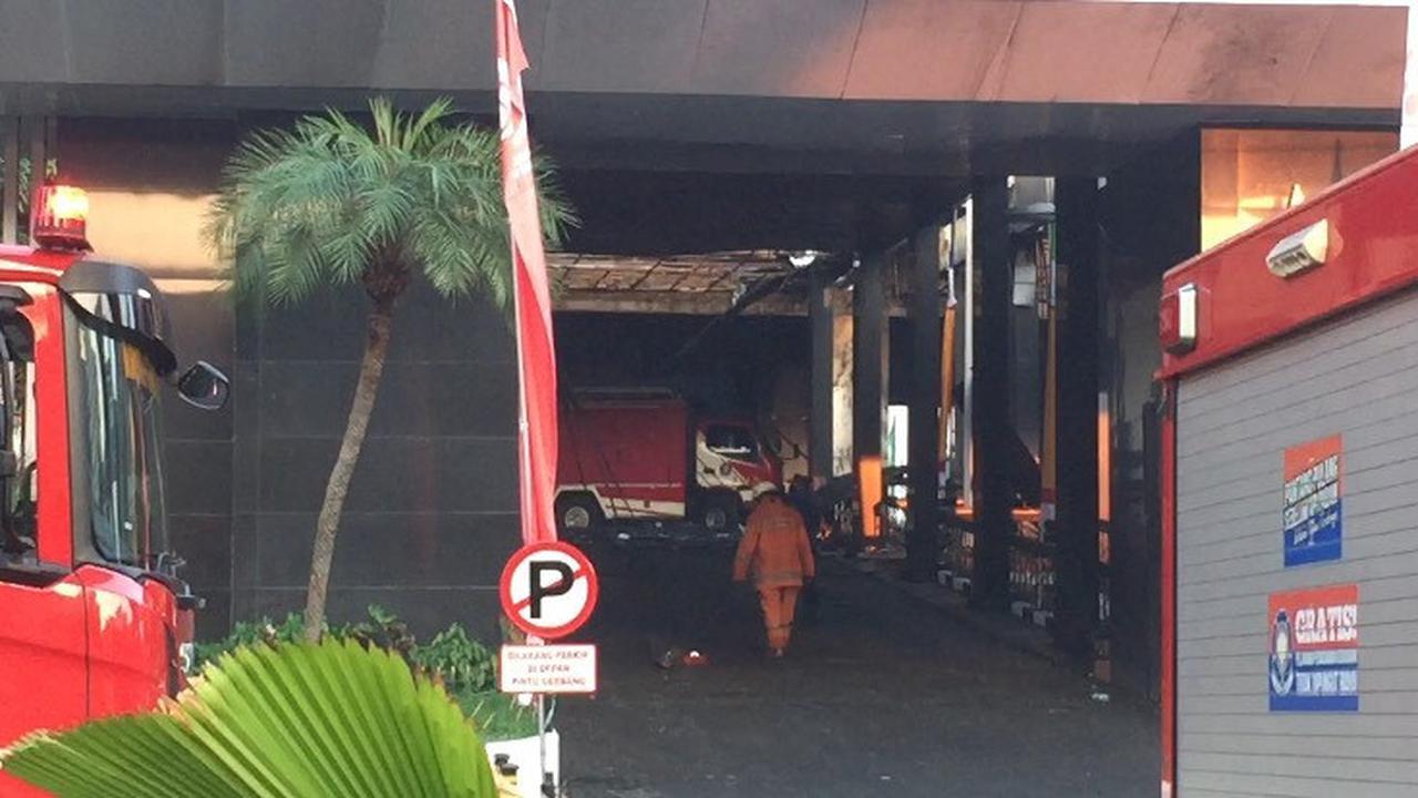 Situasi di Gedung Kejaksaan Agung yang mengalami kebakaran, Minggu (23/8/2020).