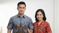 8 Model Atasan Batik Couple Terbaru untuk 2026, Cocok Dipakai Sepanjang Tahun