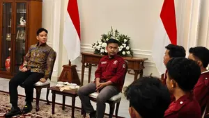 Wakil Presiden (Wapres) Gibran Rakabuming Raka bertemu demonstran dari kalangan mahasiswa di Istana Wakil Presiden Jakarta, Senin (15/6) (Biro Pers, Media, dan Informasi Sekretariat Wakil Presiden)