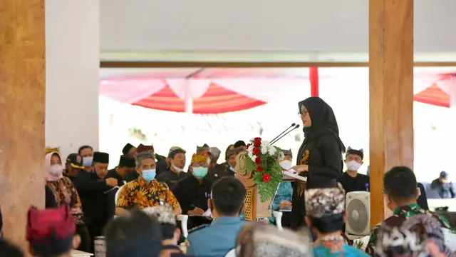 Bupati Ipuk Fiestiandani.