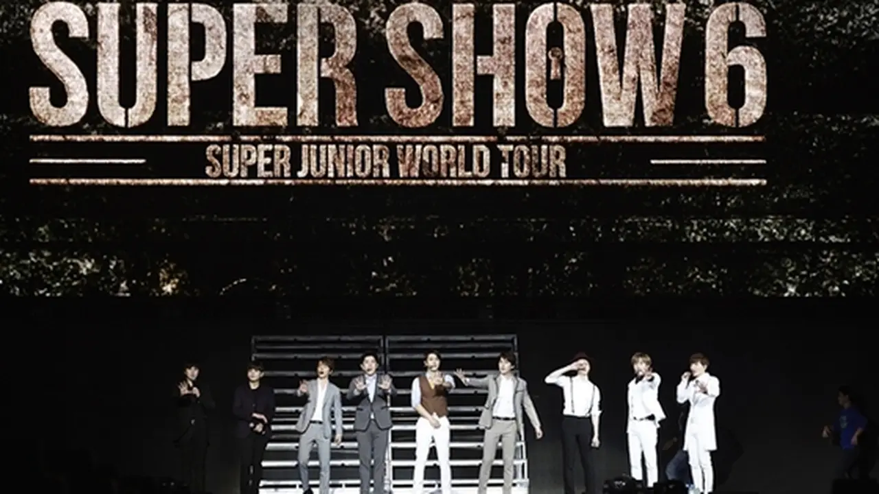 Super Junior Hipnotis Tiongkok dalam Super Show 6