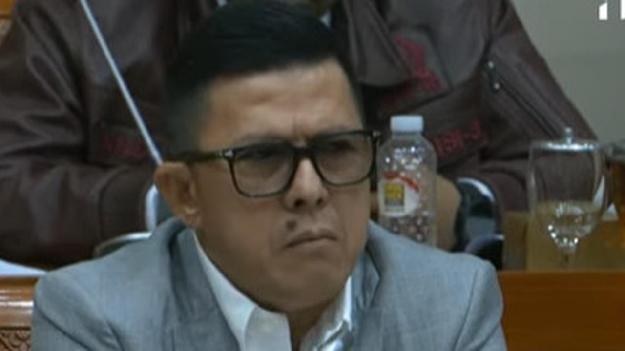 VIDEO: Keras Soedeson Golkar soal Pengacara Naik Meja Hakim: Sekolahnya Sampai Pintu Gerbang!