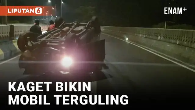 Kecelakaan tunggal terjadi di jalan layang non tol Antasari Jakarta. Sebuah mobil terguling usai sopirnya kaget. Gara-gara apa sih?