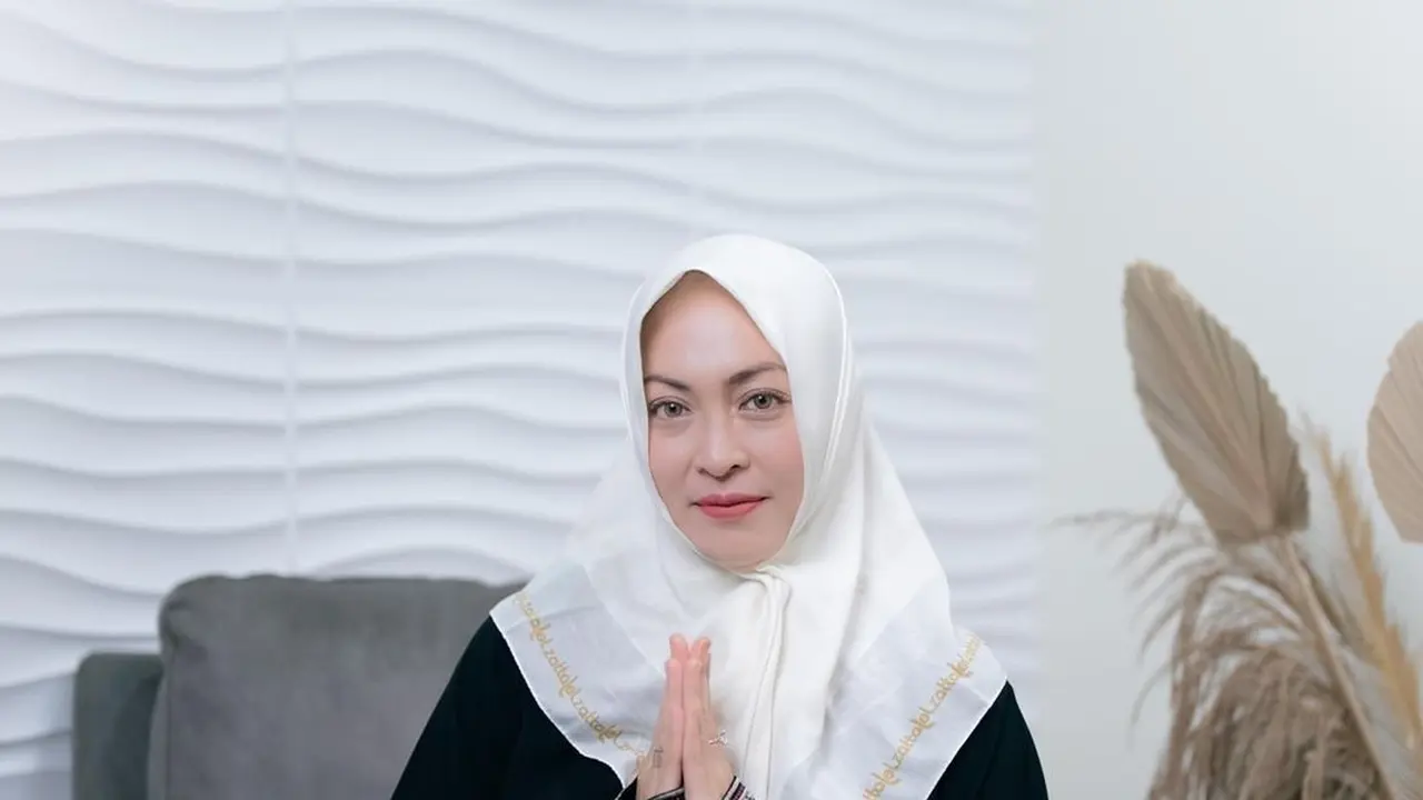 Angelina Sondakh.