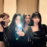 Intip aespa dengan denim mereka. (Instagram.com/@aerichandesu)